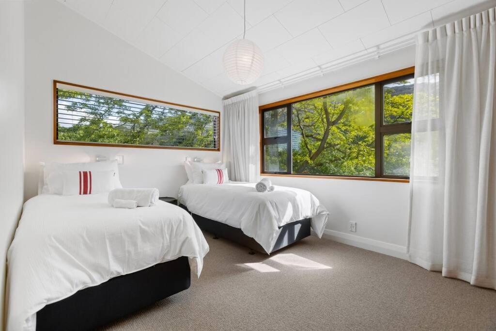 Peakview Lodge Wanaka Exterior photo