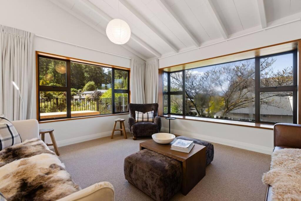 Peakview Lodge Wanaka Exterior photo